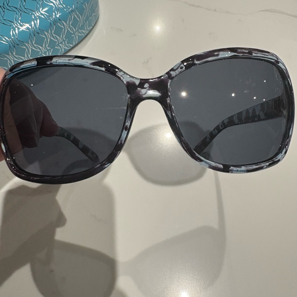 Gently used Nine West Blue/ Black sunglasses with clamshell case